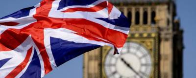 Британия отменит карантин для привитых туристов из ЕС и США