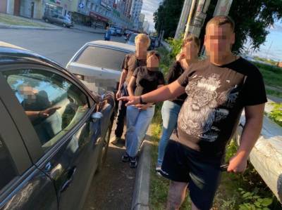 В Кемерове задержали серийного похитителя автомобильных зеркал