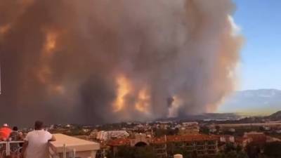 Сильный пожар в Анталье не обошелся без жертв