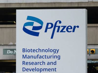 Pfizer заявила об эффективности третьей дозы вакцины против "индийского" штамма коронавируса