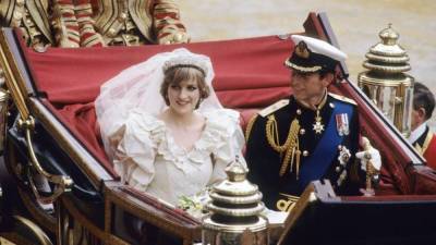 Любой желающий может стать обладателем куска свадебного торта принцессы Дианы и принца Чарльза (ему 40 лет!)