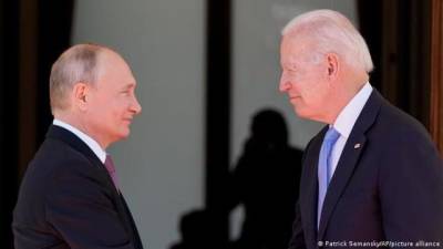 Politico: администрация Байдена боится вводить санкции против Путина