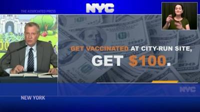 Власти Нью-Йорка заплатят по 100 долларов привившимся от COVID-19