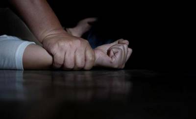 В Тюмени в гаражах изнасиловали подростка