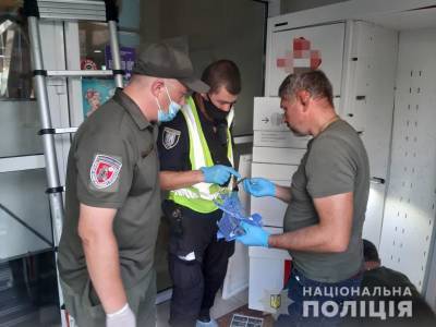 В киевском ТЦ прогремел взрыв в почтомате — сдетонировала взрывчатка