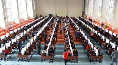 В Азербайджане тестовые экзамены сегодня сдают более 3 тыс. учителей