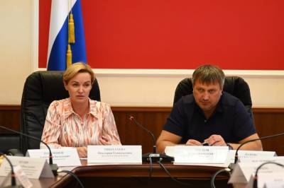 Глава Дзержинска обсудил с некоммерческим организациями вопрос о присвоении звания «Город трудовой доблести»