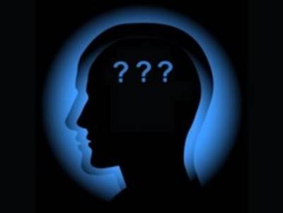 «Мигрень — злобная женщина»: невролог развеял популярные мифы о головной боли