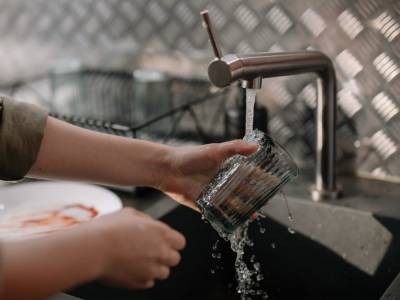 Жителям Ленобласти пообещали чистую питьевую воду к 2025 году