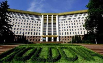 Парламент Молдавии наконец приступил к работе, избрав руководство