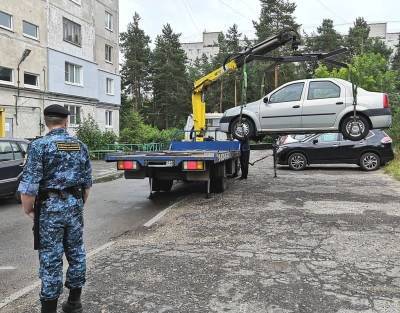 У жителя Дзержинска за долги по отоплению и горячей воде арестован автомобиль