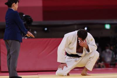 Дзюдоист Ильясов не сдержал слёз после завоевания бронзы на Олимпиаде в Токио