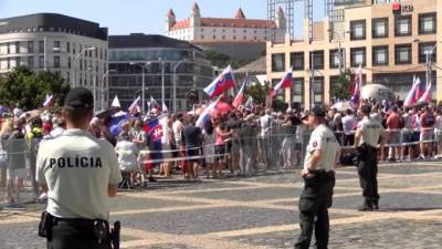В Братиславе прошел митинг против "дискриминации" антипрививочников