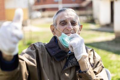 Петербуржцам рассказали, почему у пожилых людей вырабатывается больше антител к коронавирусу