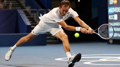 Теннисист Медведев назвал обидным и стыдным поражение от Карреньо-Бусты на Олимпиаде