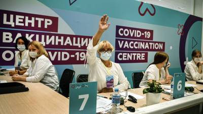 Под наблюдением медиков остаются более 1,2 млн человек: в России за сутки выявили 23 270 новых случаев COVID-19