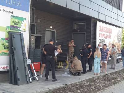 В Одессе и Киеве в отделениях «Новой почты» взорвали почтоматы