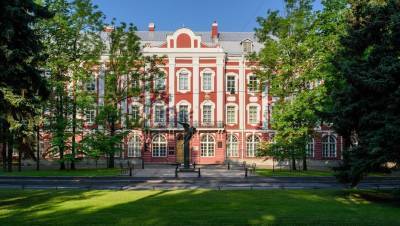 Более 60% студентов выступили против переезда СПбГУ в единый кампус в пригороде
