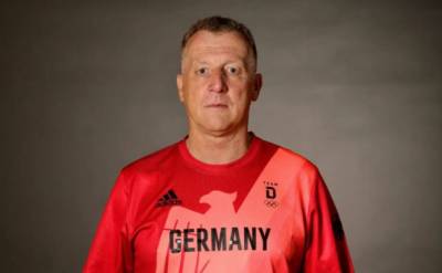Немецкого тренера, оскорбившего в Токио негров-велосипедистов, уволили