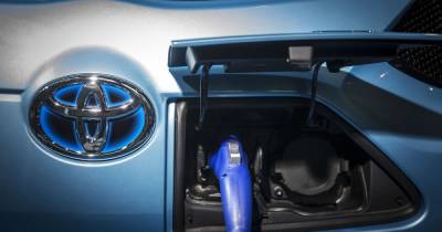 Toyota противодействует наращиванию выпуска электрокаров в мире, — СМИ