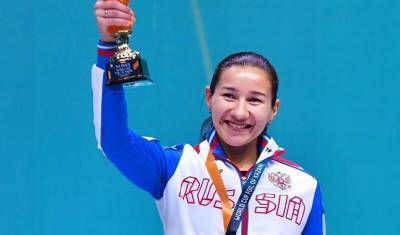 Рапиристка из Башкирии Аделина Загидуллина завоевала золото на Олимпиаде в Токио
