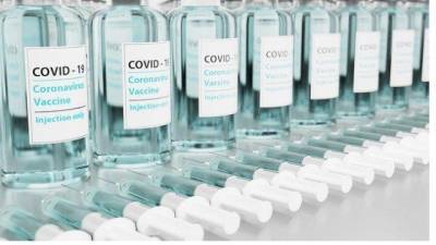 AstraZeneca заработала более млрд долларов на продаже вакцины от COVID-19