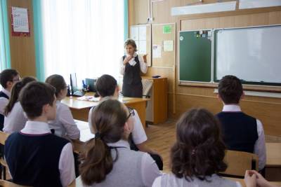 До 2500 евро: украинские учителя рассказали, как им приходится работать в Польше