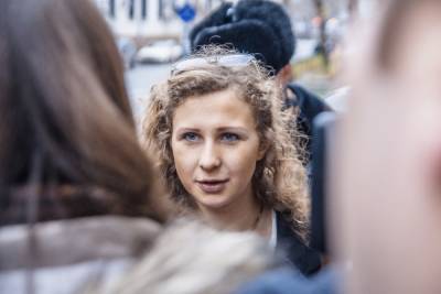 Суд оставил участницу Pussy Riot Марию Алехину под домашним арестом