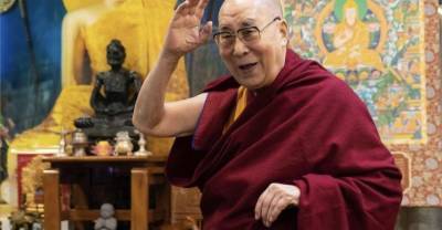 Далай-лама может переродиться в свободной стране в теле женщины