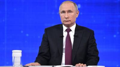 Путин назвал качества, которые помогли российским рапиристкам победить на ОИ