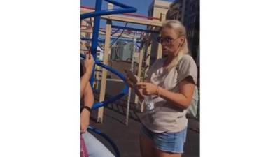 Выгонявшая детей-инвалидов с площадки петербурженка объяснила свой поступок