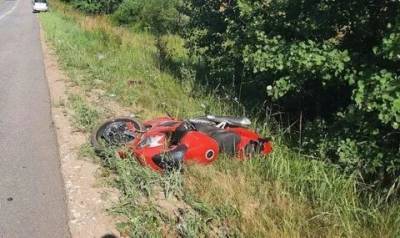 В Смоленске в серьезной аварии пострадал мотоциклист