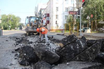 В Курске на улице Радищева наконец приступили к ремонту 2,5 км теплопровода