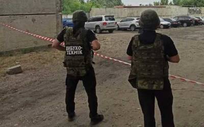 В служебный автомобиль СБУ на Луганщине подложили взрывчатку