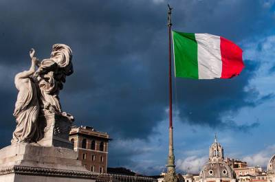 Власти Италии планируют сделать ставку на COVID-паспорта