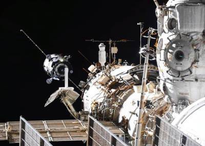 Станция МКС изменила свое положение из-за внезапного включения двигателей нового модуля