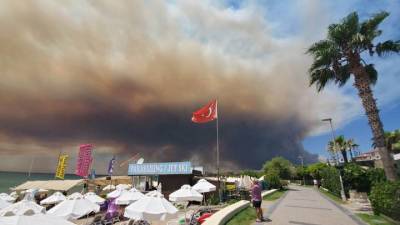 В АТА заявили, что эвакуация россиян из-за лесных пожаров в Турции пока не требуется