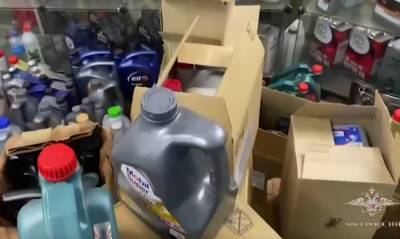 Полиция обнаружила склад с двумя тоннами поддельного масла