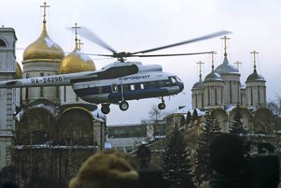 Стало известно об угрозе сбить вертолет сторонников Ельцина над Москвой в 1996-м