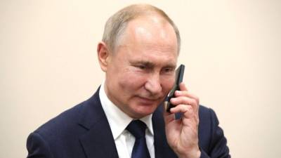 Достигли согласия: о чем Путин и Макрон говорили по телефону?