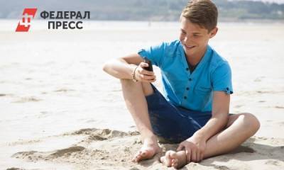 Россиянам рассказали, чем опасно лето для смартфонов