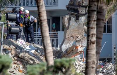 Число погибших при обрушении здания во Флориде увеличилось до 22