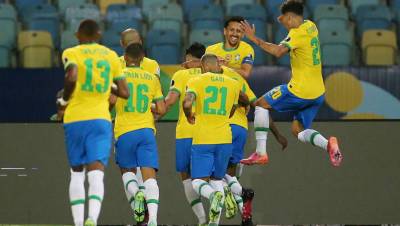 Сборная Бразилии в меньшинстве обыграла Чили и вышла в полуфинал Кубка Америки