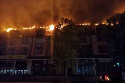 Пострадавшим в результате возгорания кровли дома в Горячем Ключе окажут необходимую помощь