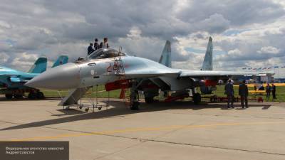 В США назвали преимущества российского Су-35 перед европейским Eurofighter Typhoon