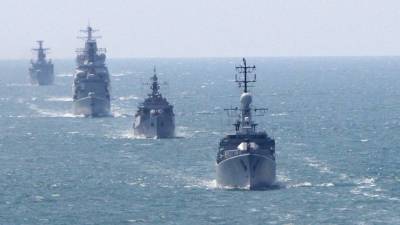 «В голове одна солома»: в Китае высмеяли маневры НАТО в Черном море