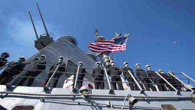 С корабля ВМС США засняли российские учения в Черном море