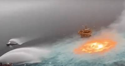 На нефтепроводе в Мексиканском заливе вспыхнул пожар (ВИДЕО)