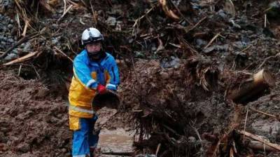 Дожди затопили Японию и вызвали оползни: много пропавших без вести