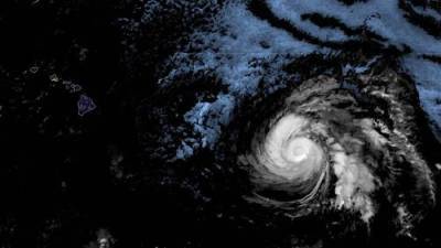 В Атлантике родился первый ураган нового сезона